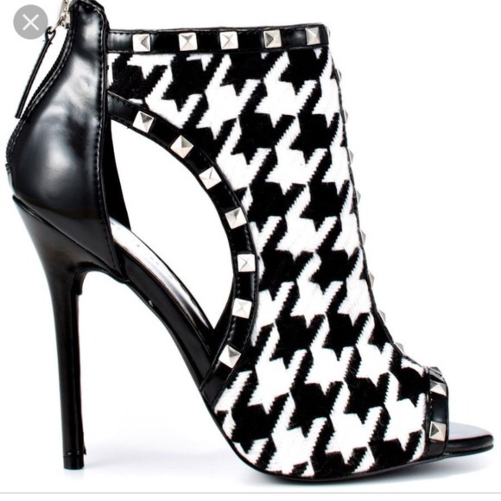 Bebe Lexington Houndstooth heels